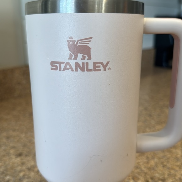 Stanley 40oz - Picture 7 of 7